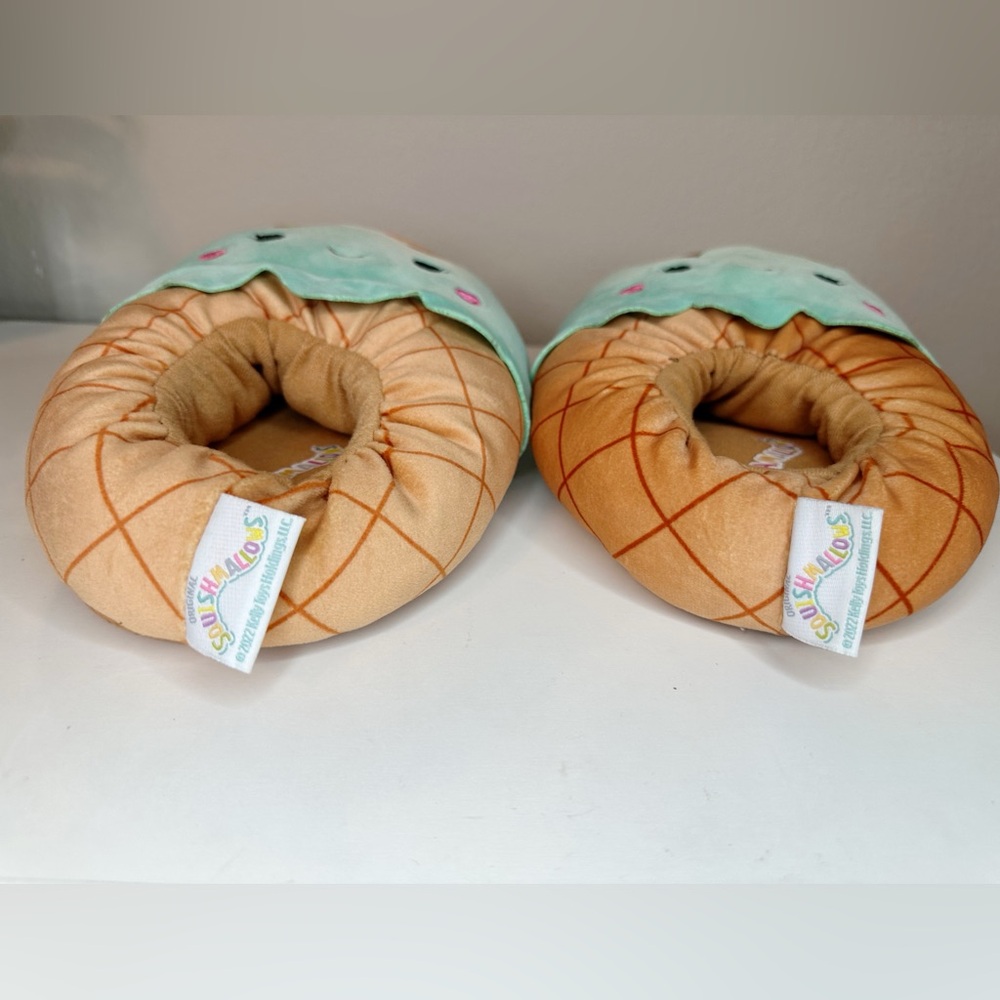 Squishmallows Maya the Mint Ice Cream Kids Slippers - size 6-7 - Picture 6 of 8